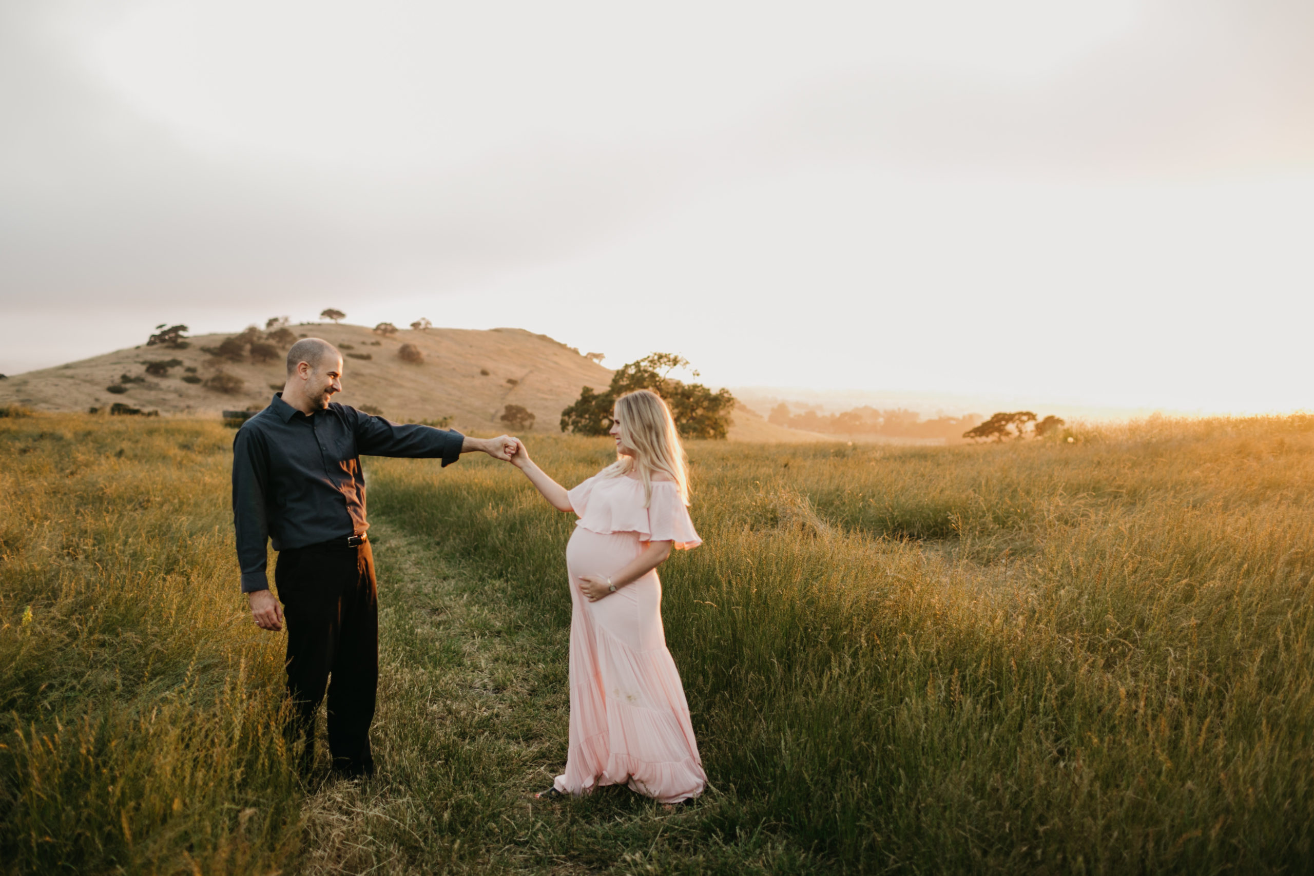 maternity spring session in sonoma county